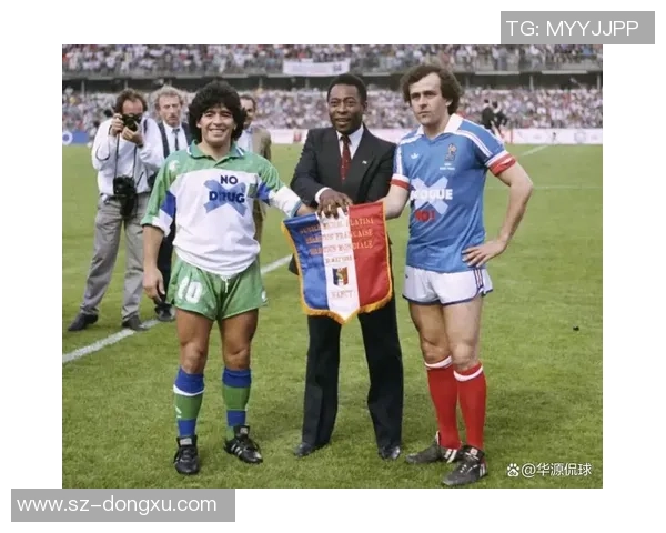 老一辈足球球星经典瞬间与传奇照片回顾展览