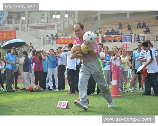 巨星绿茵场凌空劲射瞬间展现力量与速度之美